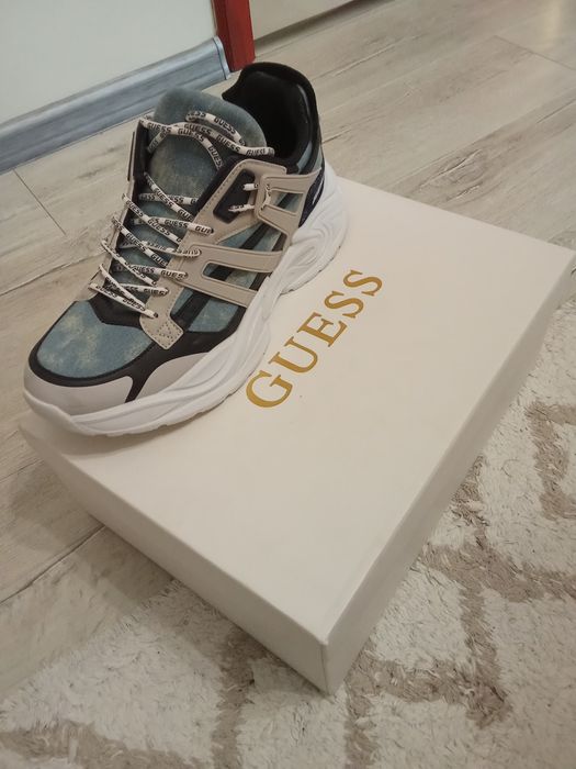 Guess обувки НОВИ
