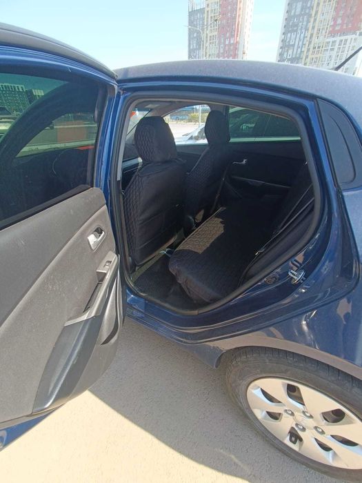 Kia Rio  2015 г седан ОТС.