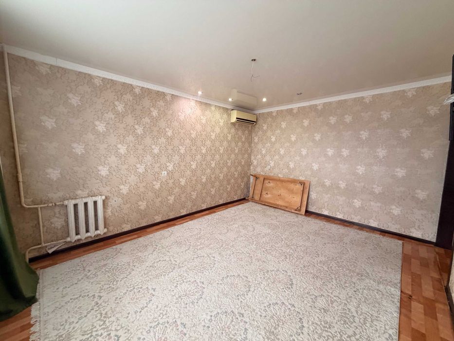 продам трех комнатную квартиру