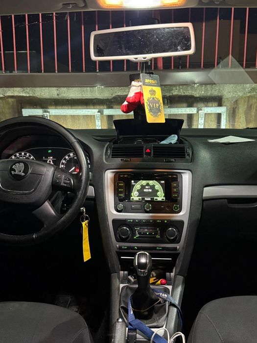SKODA Octavia 2012 — imagine 5