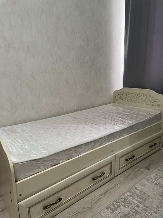 Продам гарнитур