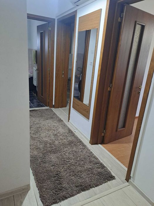 Inchiriez apartament