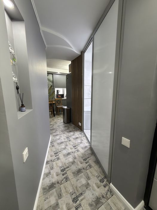 Продам 3 - х комнатую квартиру