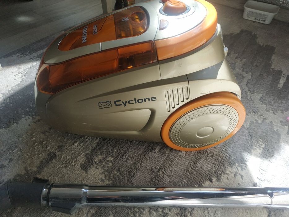 Продам пылисос рабочий