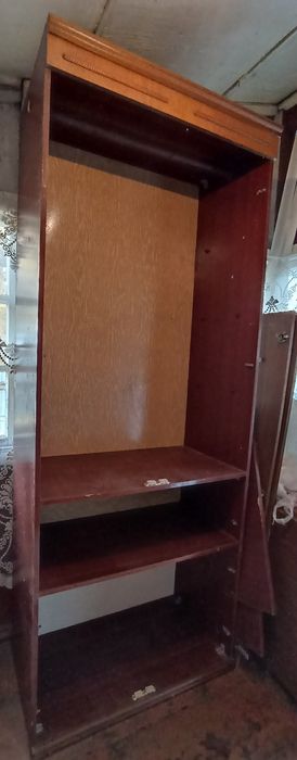 Продам советский шкаф