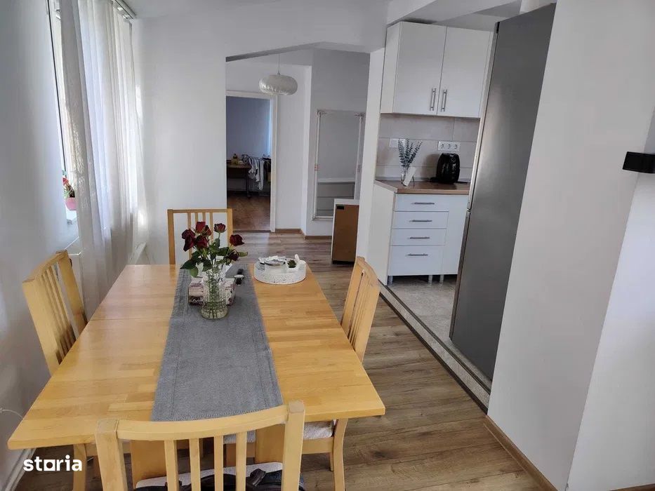 Semicentral - Inchiriere apartament 3 camere - Str. Oltului