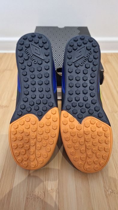 Ghete fotbal umbro rabona mărimea 37 noi