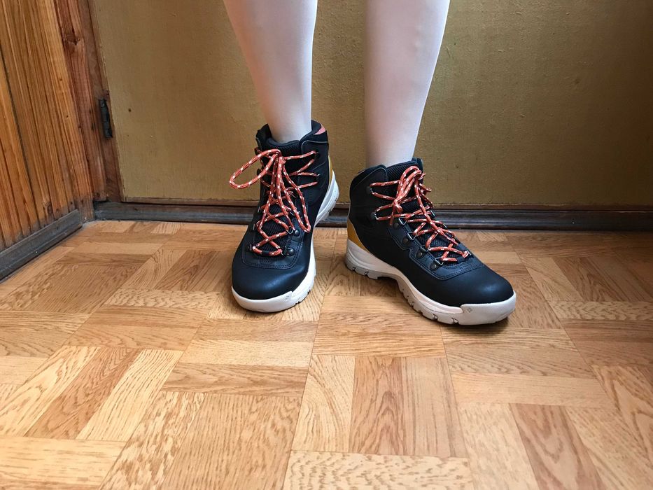 Продам женские ботинки Columbia