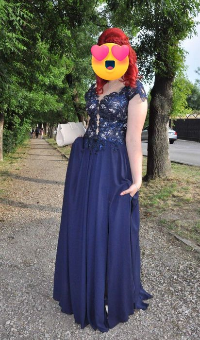 Дълга бална рокля