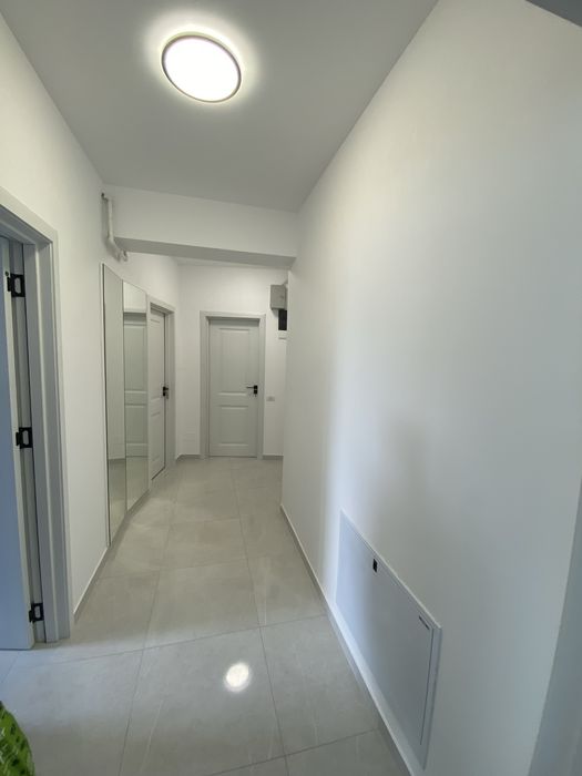 De Vanzare Apartament  2Cam cu Garaj Bloc 2025 pret 150.000€