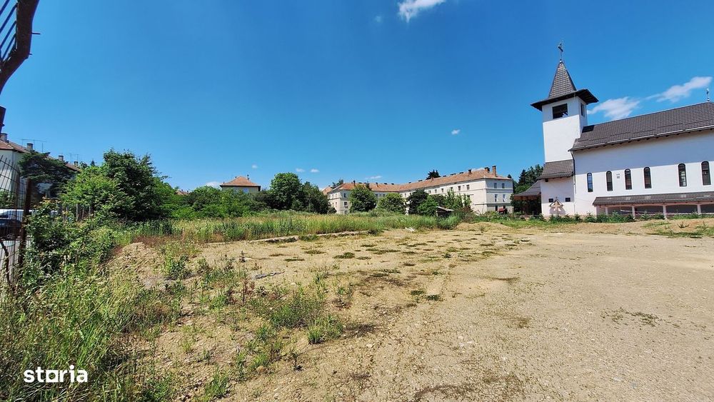 Fagaras, teren 3400mp intre blocuri pe str. Negoiu, toate utilitatile