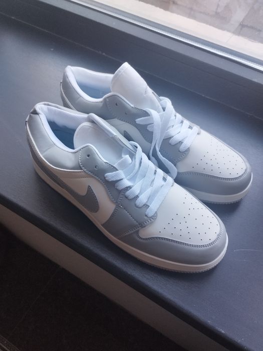 Кроссовки Nike новые