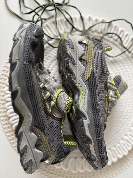 Adidasi La Sportiva marimea 41