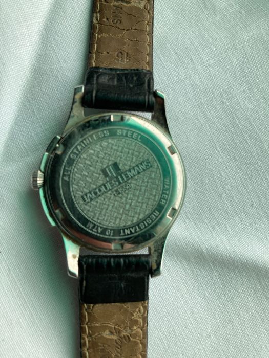 Jacques Lemans часовник отличен