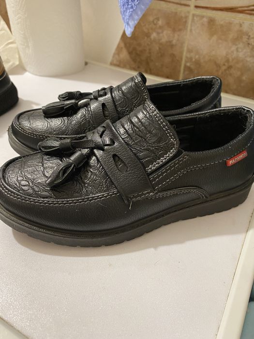 Продам детскую обувь