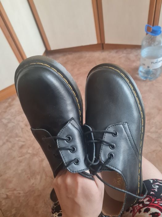 Продам срочно! Ботиночки женские!