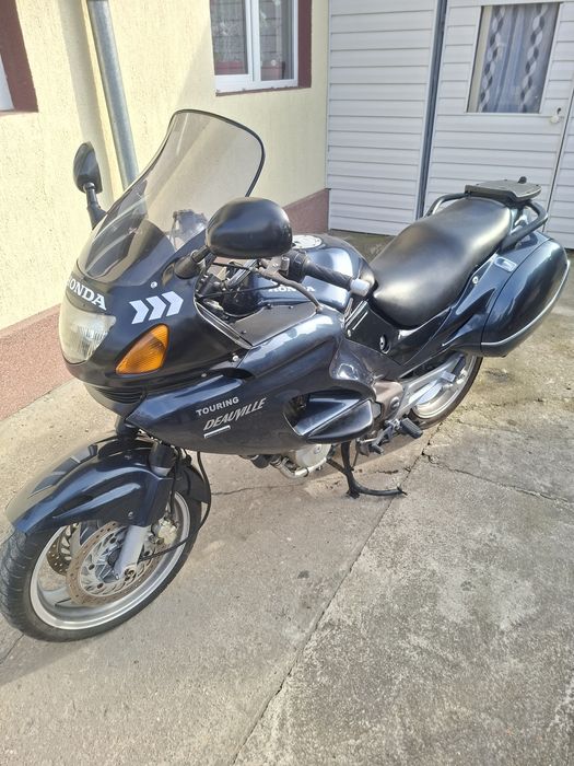 Honda deauville 650