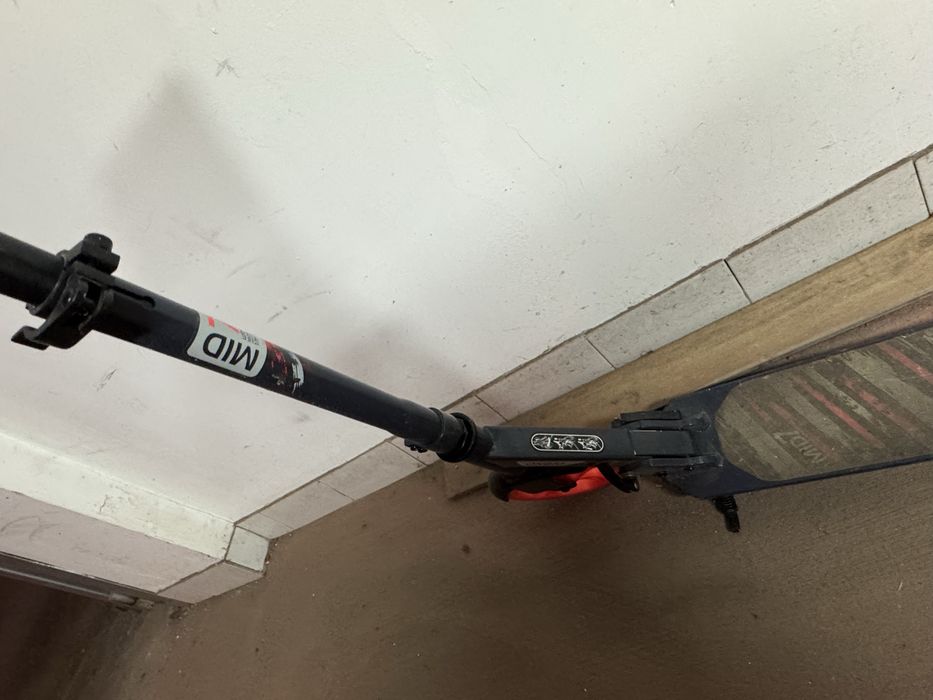 Тротинетка MID 7, с опорна стойка,  ТЪМНОСИНЬО/ОРАНЖЕВО - 60 лв.