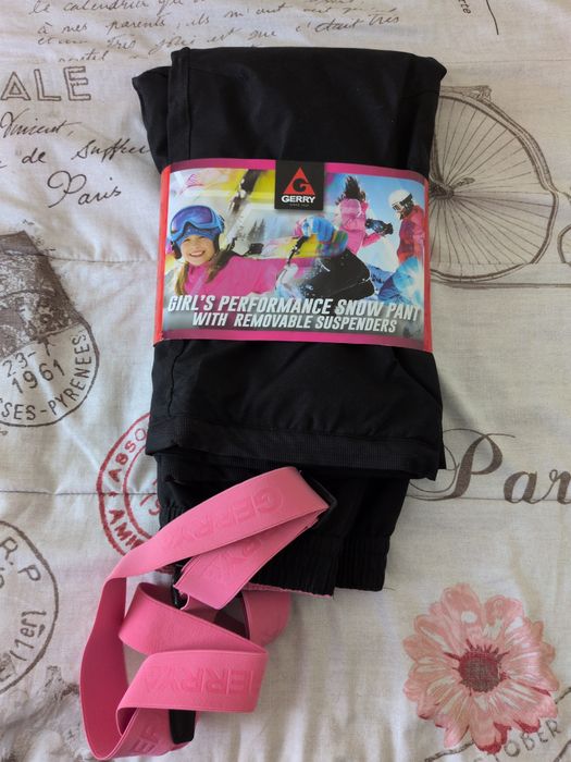 Pantaloni de skii negri. Noi!