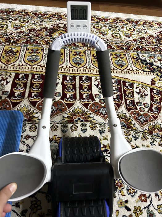 Ролик тренажор для пресса