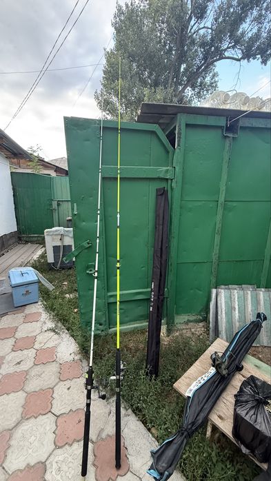 Крокодил удочки с катушками