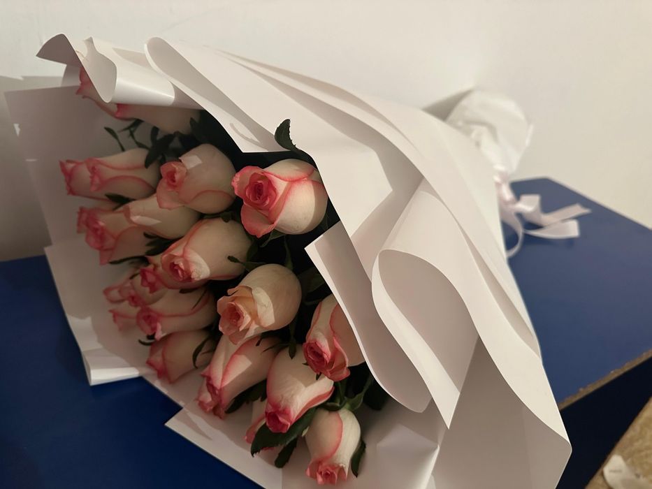 Букет 25 цветов, розы