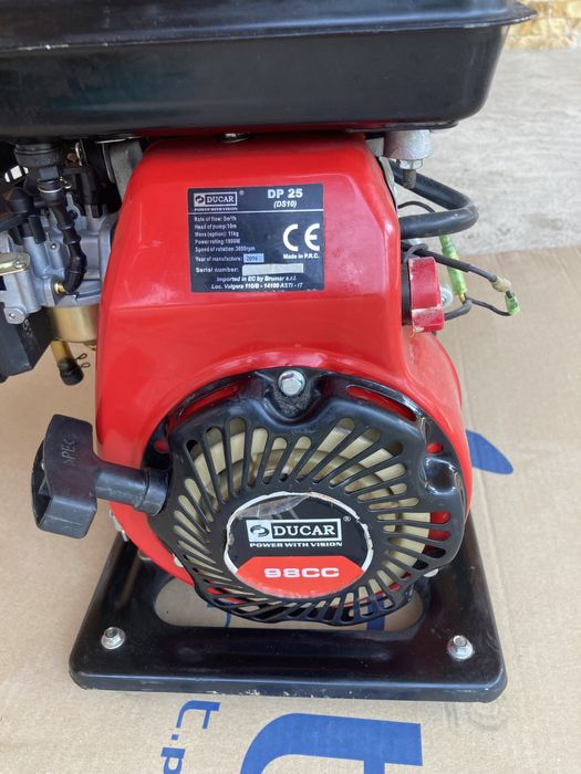 Pompa Apa Ducar DP 25 pe Benzina cu Motor in 4 Timpi