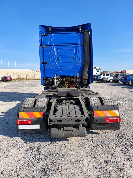 Mercedes-Benz Actros L 1845, autotractor Mega 4x2, prima înmatriculare 11/2022.