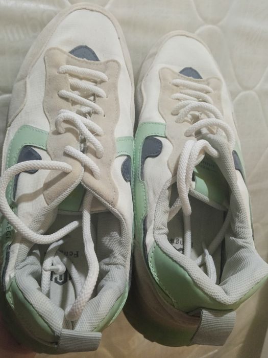 Мужские кроссовки