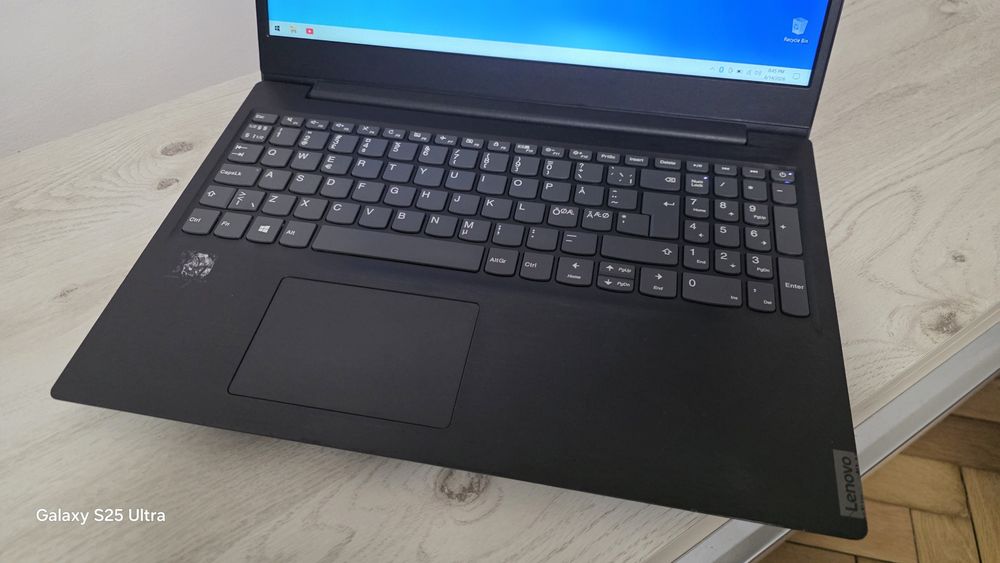 Laptop Lenovo i5 gen 10
