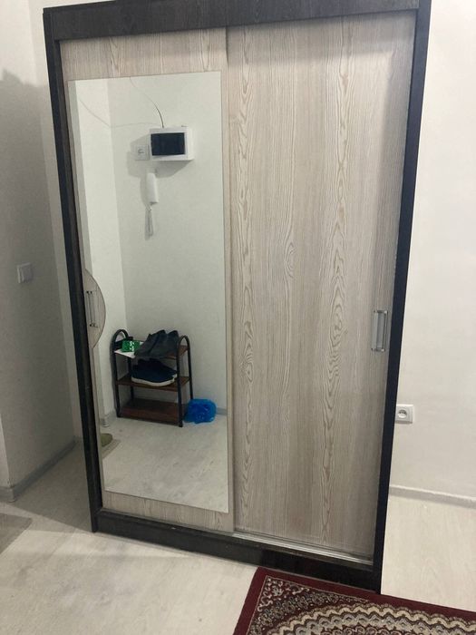 Уй мебеллари (шкаф ва тумбочка)