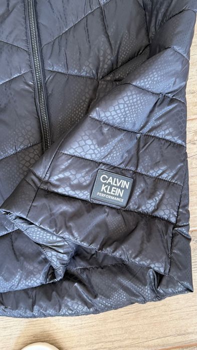 Елек Calvin Klein размер М