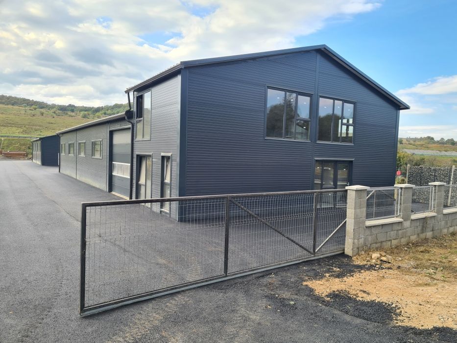 Inchiriez hala industriala