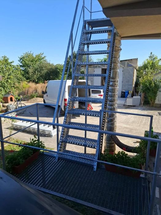 Scări metalice galvanizate la orice demisiune asiguram transport ori u