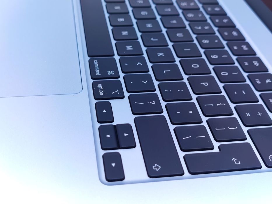 Apple Macbook Air 15 Apple M4 256GB/16GB | #D94565