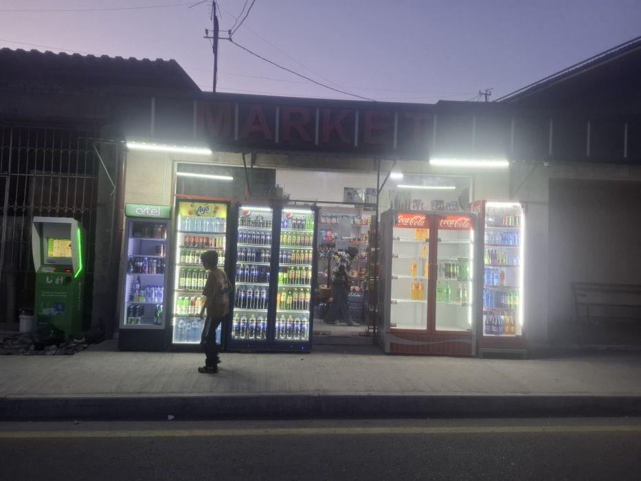 Roxatda magazin biznesi sotiladi!