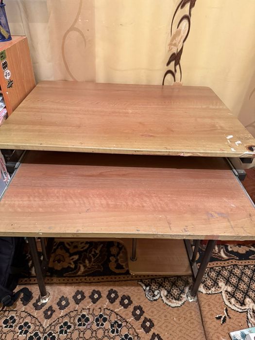 Компьютерный стол продается!