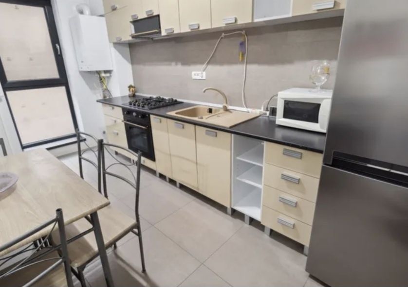 Închiriez apartament 2 camere în București., zona Lujerului