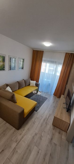 Închiriez apartament în regim hotelier