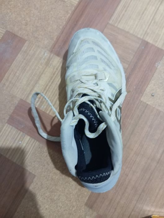 Волейбольные кроссовки