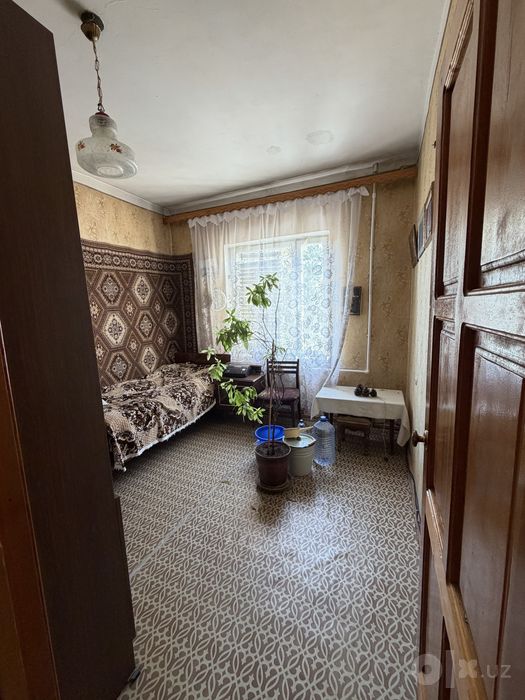 Срочно сдаётся квартира Сергелинский р-н Куйлюк массив 5 4/3/5Разделка