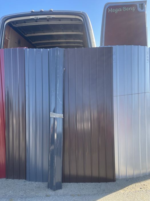 Tablă cutată metalică, rezistentă și durabilă. Prețul începe dela 20 lei bucata  Perfectă pentru garduri și construcții.
