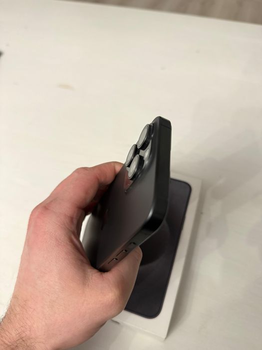 Vand Iphone 15 pro max 256GB  impecabil