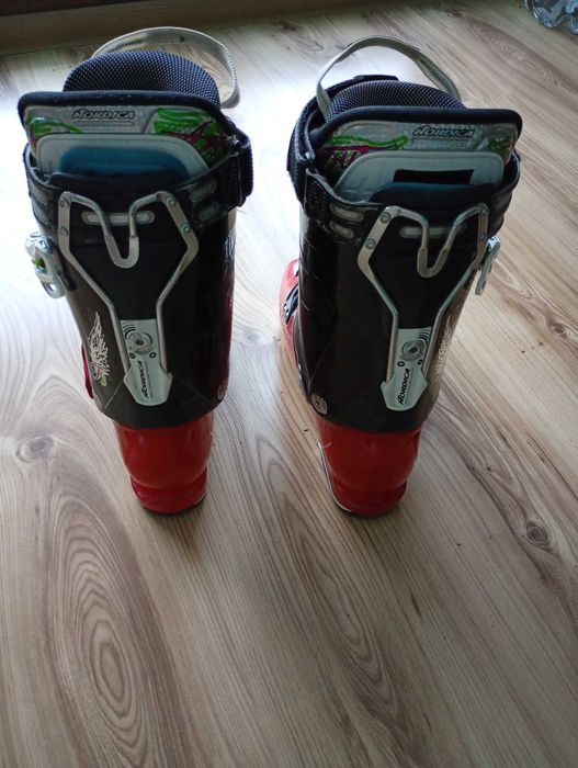 Ски обувки ,, Нордика ,,