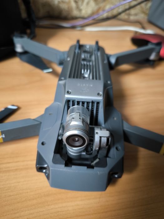 Продам дрон квадрокоптер DJI Mavic Pro
