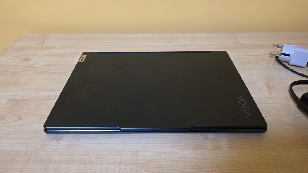 Лаптоп Lenovo Yoga 9 2-in-1 / Ultra 7 155H / 16 GB RAM / 1 TB SSD