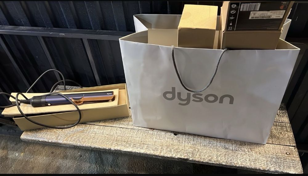 Dyson coralle HS07