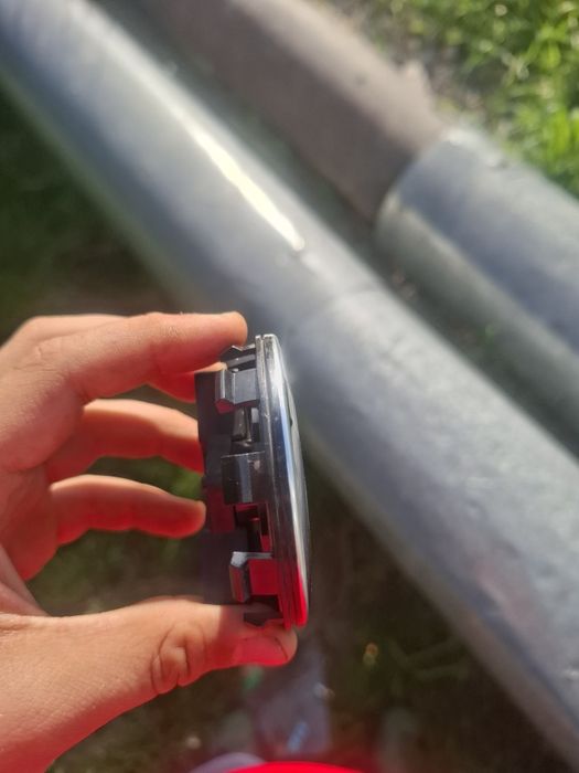 Продам значок BMW