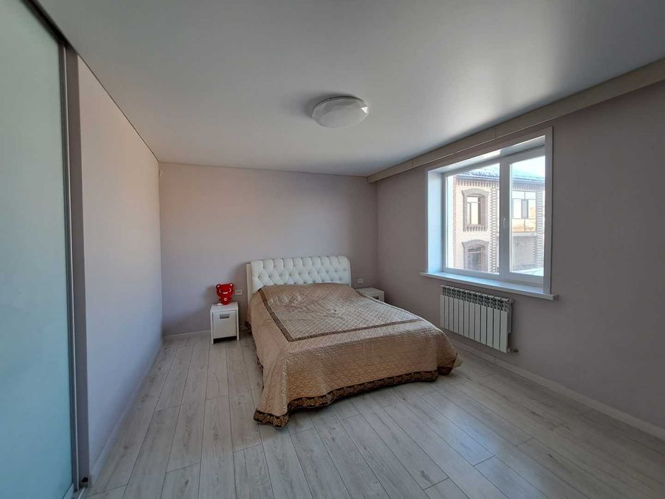 Продам 6 комнатный дом