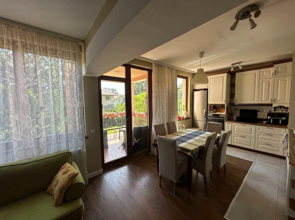 Дава се под наем Тристаен апартамент в София, Бояна - 101 кв.м за 1299 € - Снимка #1